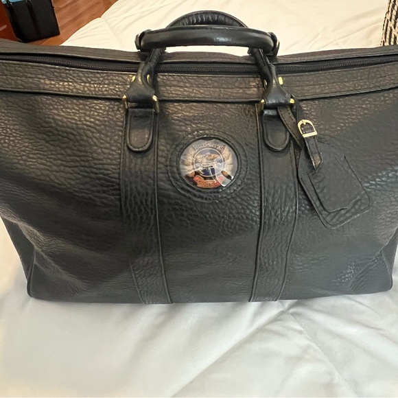 Burberry sport duffel black